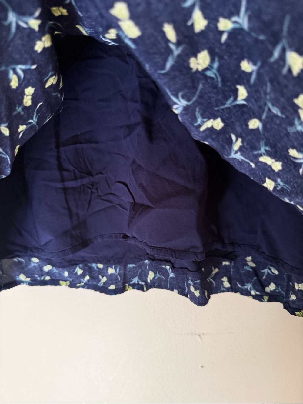 Gap Crepe Navy Floral Mini Skirt Large - Picture 6 of 13